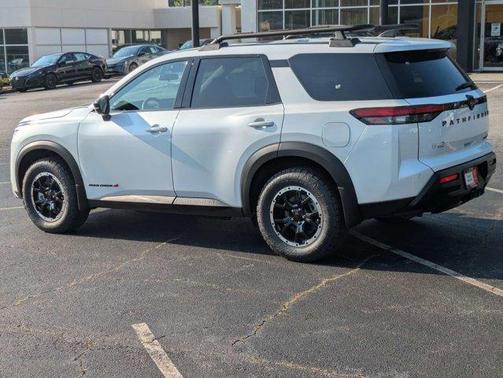 White 2026 Nissan Pathfinder Rock Creek