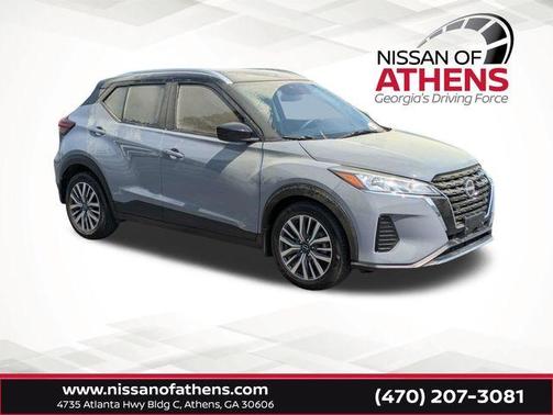 Boulder Gray Metallic 2024 Nissan Kicks SV