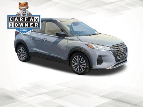 Boulder Gray Metallic 2024 Nissan Kicks SV