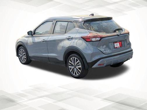 Boulder Gray Metallic 2024 Nissan Kicks SV