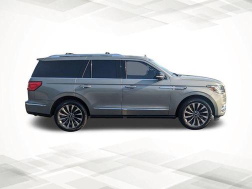 2019 Lincoln Navigator Select