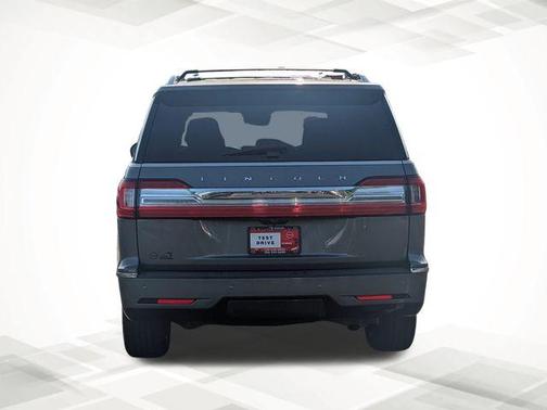 2019 Lincoln Navigator Select