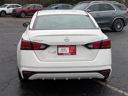 2022 Nissan Altima 2.5 S