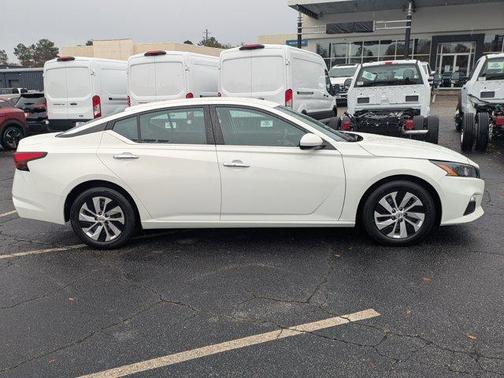 2022 Nissan Altima 2.5 S