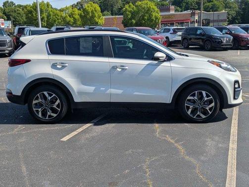Snow White Pearl 2022 Kia Sportage EX