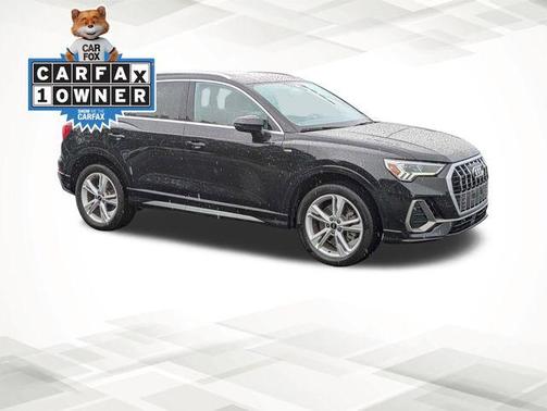 Mythos Black Metallic 2022 Audi Q3 45 S line Premium