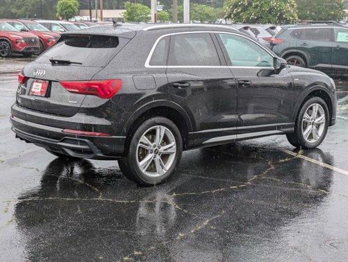 Mythos Black Metallic 2022 Audi Q3 45 S line Premium