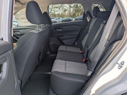 Everest White P 2026 Nissan Rogue SV