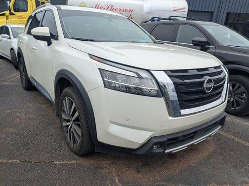 2022 Nissan Pathfinder Platinum