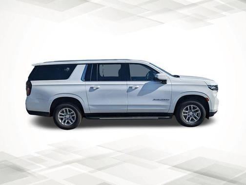 2023 Chevrolet Suburban LT