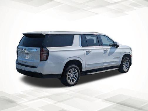 2023 Chevrolet Suburban LT