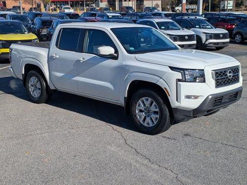 2022 Nissan Frontier SV