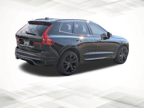 Onyx Black Metallic 2024 Volvo XC60 B5 Ultimate Black Edition