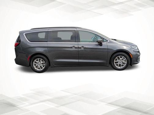 Crystal Metallic 2022 Chrysler Pacifica Touring-L