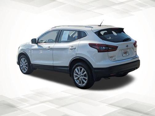 2022 Nissan Rogue Sport SV
