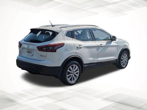 2022 Nissan Rogue Sport SV