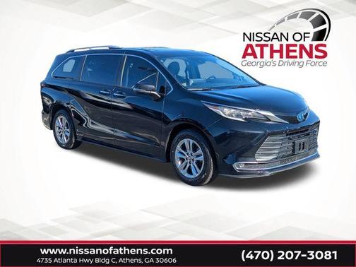 2022 Toyota Sienna Limited