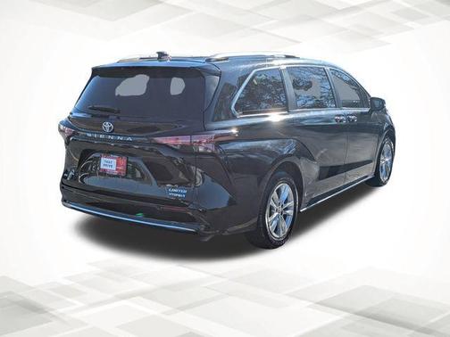2022 Toyota Sienna Limited
