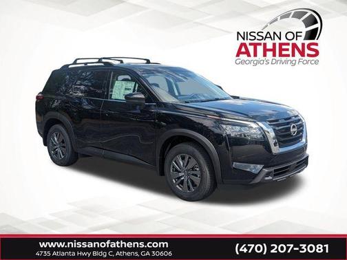 2025 Nissan Pathfinder SV