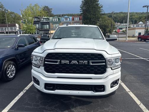 2022 RAM 2500 Big Horn Crew Cab 4x4 6'4' Box