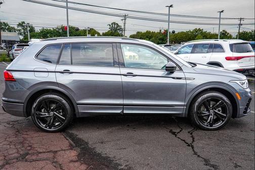 2023 Volkswagen Tiguan 2.0T SE R-Line Black 4MOTION