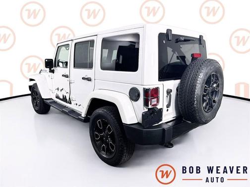 Bright White Clearcoat 2017 Jeep Wrangler Unlimited Smoky Mountain 4x4