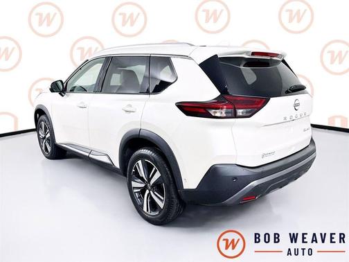 Pearl White Tricoat 2023 Nissan Rogue SL