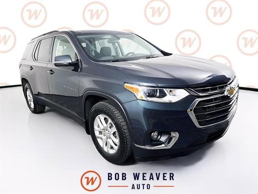 Graphite Metallic 2019 Chevrolet Traverse LT Cloth