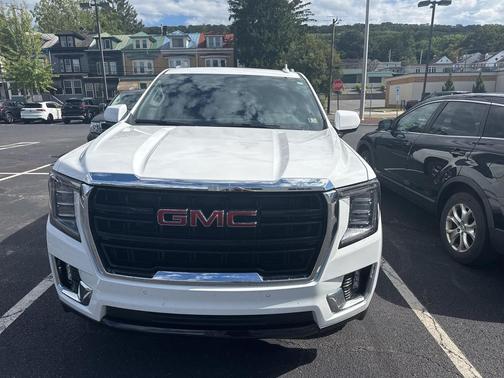2022 GMC Yukon XL SLE
