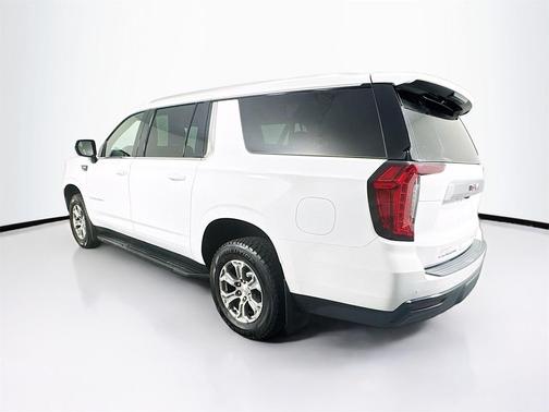 2022 GMC Yukon XL SLE