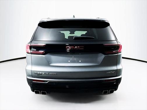 2025 GMC Acadia AWD AT4