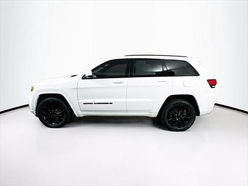 2022 Jeep Grand Cherokee Laredo