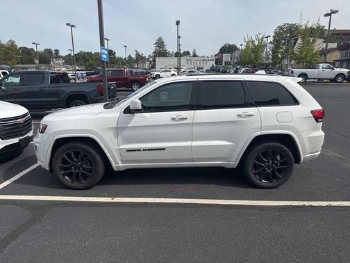 2020 Jeep Grand Cherokee Altitude