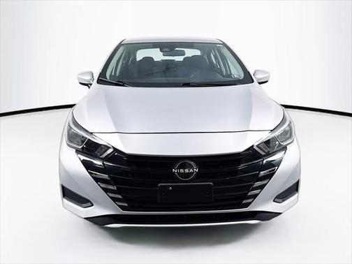 2023 Nissan Versa 1.6 SV