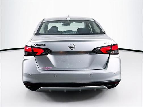 2023 Nissan Versa 1.6 SV