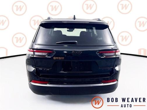 Diamond Black Crystal Pearlcoat 2023 Jeep Grand Cherokee L Limited