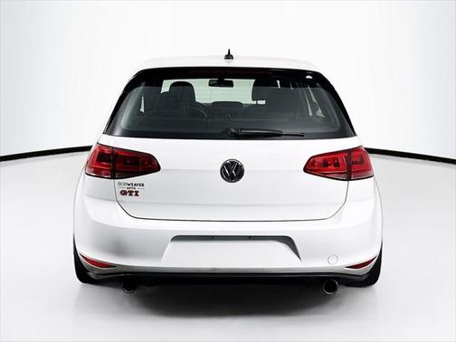 2017 Volkswagen Golf GTI 2.0T SE 4-Door