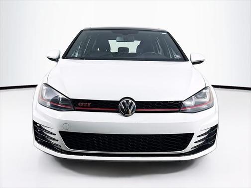 2017 Volkswagen Golf GTI 2.0T SE 4-Door