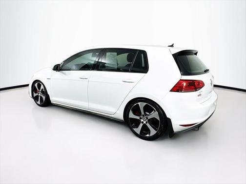 2017 Volkswagen Golf GTI 2.0T SE 4-Door