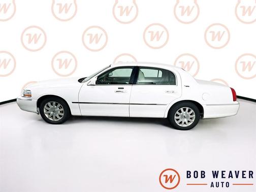 2011 Lincoln Town Car Signature