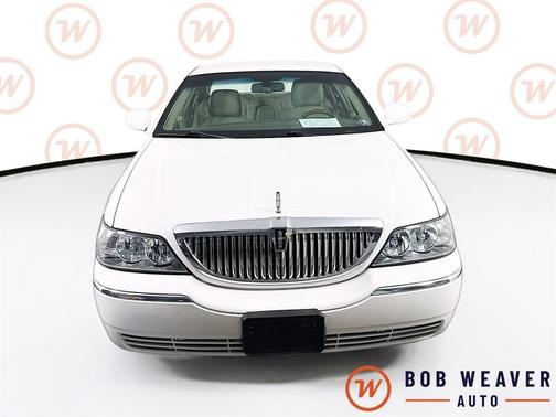 2011 Lincoln Town Car Signature
