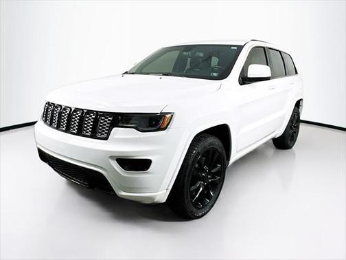 2022 Jeep Grand Cherokee Laredo
