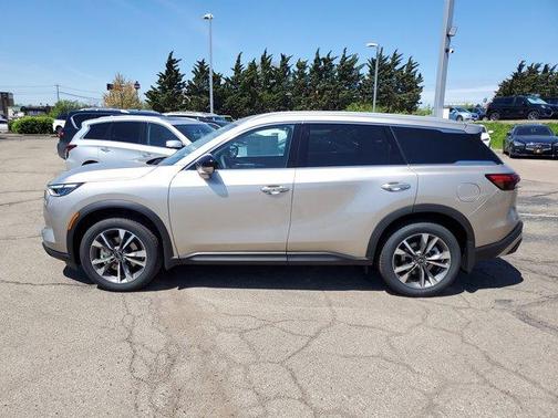 2025 INFINITI QX60 Luxe