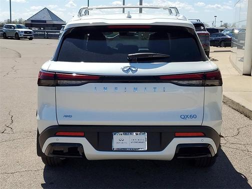 2025 INFINITI QX60 Luxe