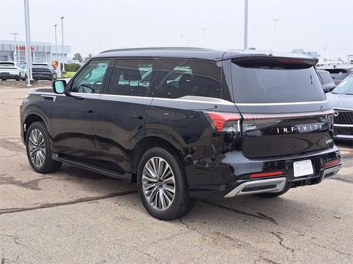 2025 INFINITI QX80 Luxe