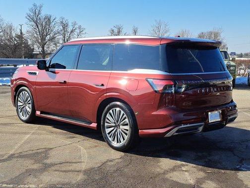 2025 INFINITI QX80 SENSORY