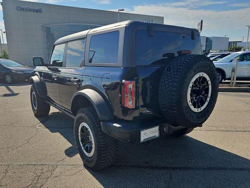 Shadow Black 2024 Ford Bronco Badlands
