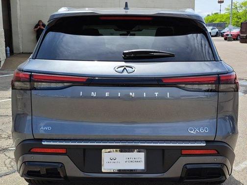 2025 INFINITI QX60 Luxe