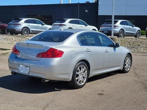 Liquid Platinum 2009 INFINITI G37x Base