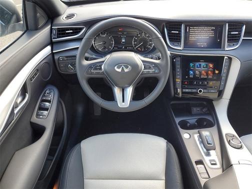 2025 INFINITI QX55 LUXE